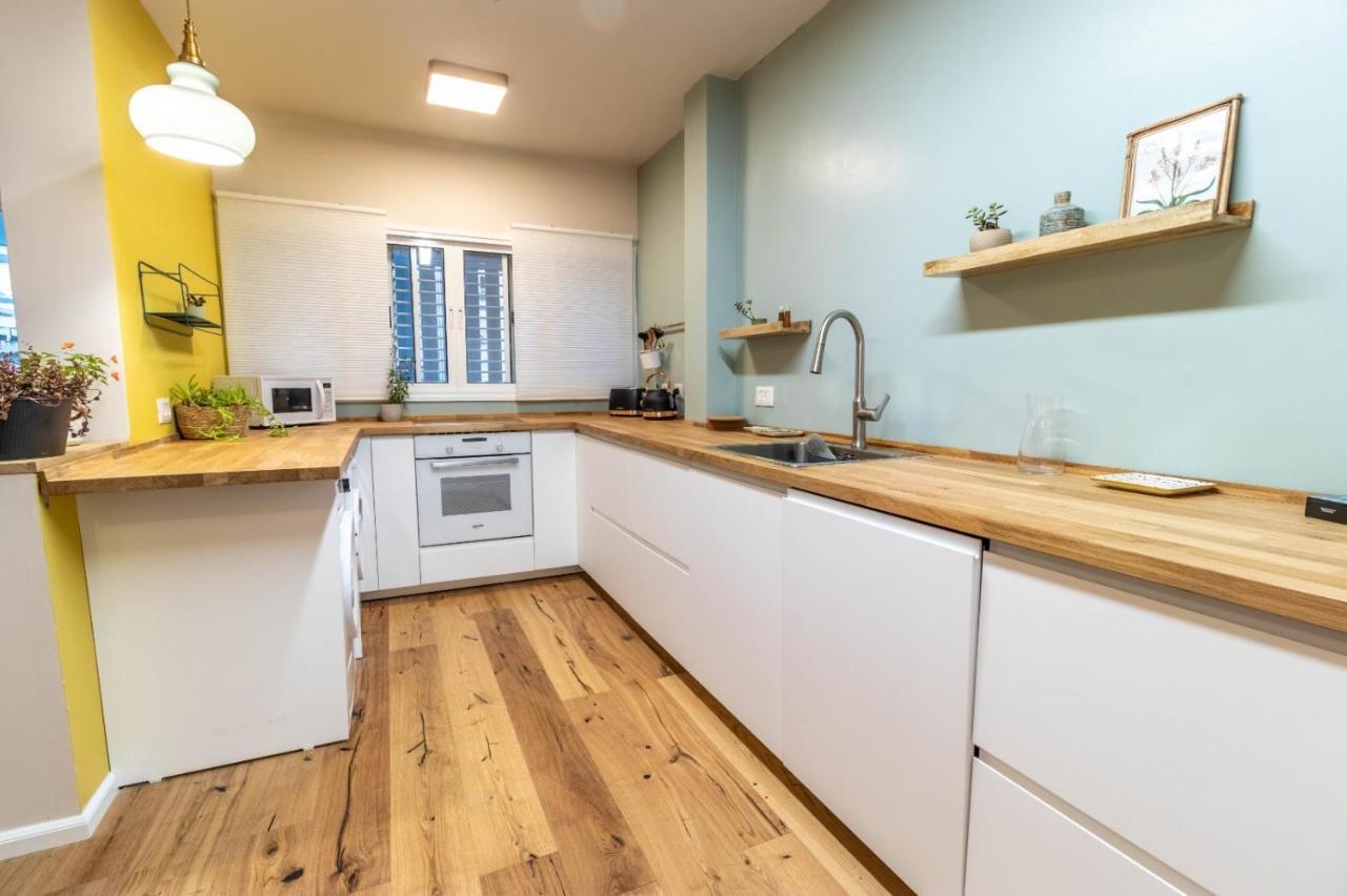 Ferienwohnung נופש ליד הים בת גלים Haifa Exterior foto